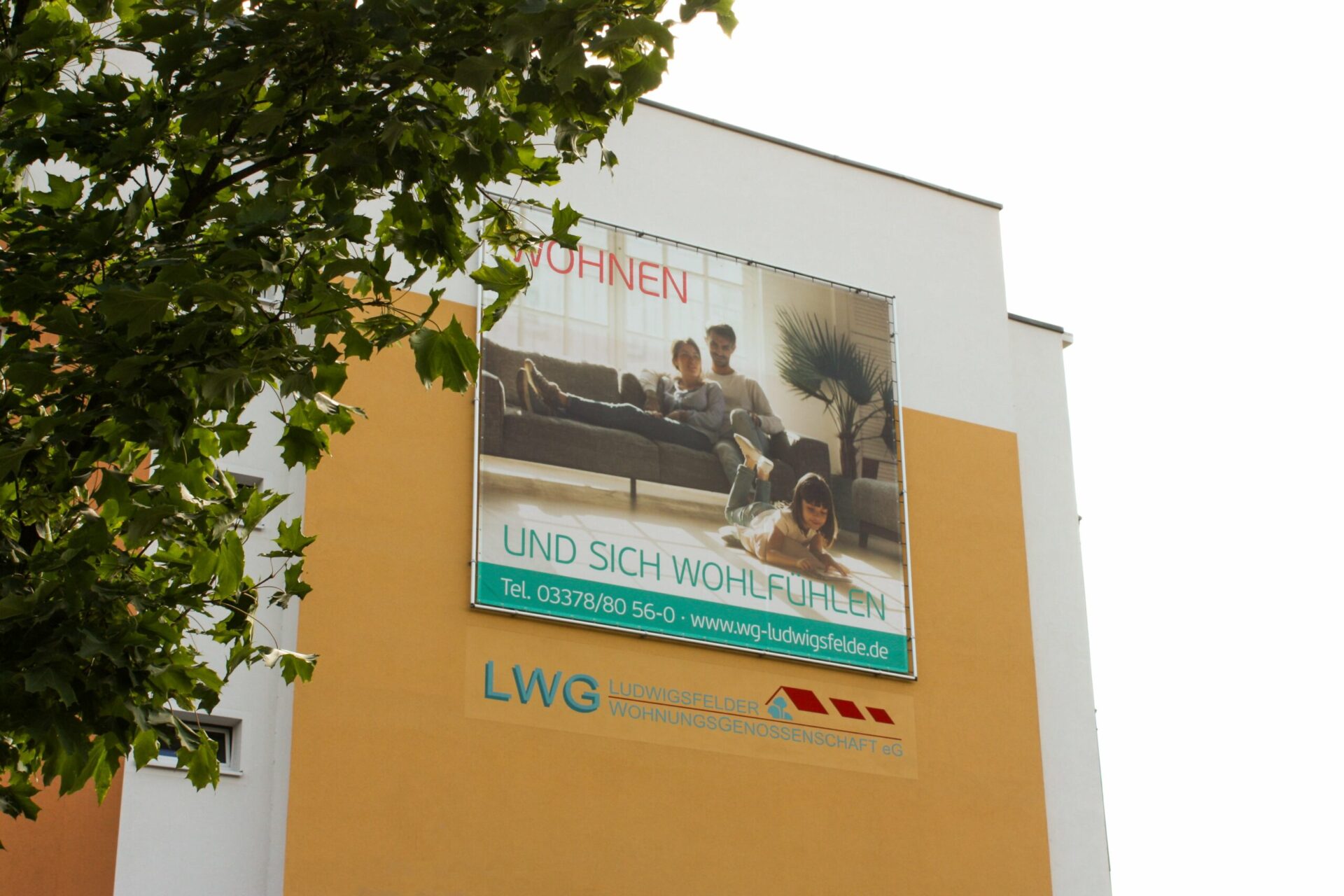 Bedruckter Banner LWG Ludwigsfelde Wohnungsgenossenschaft