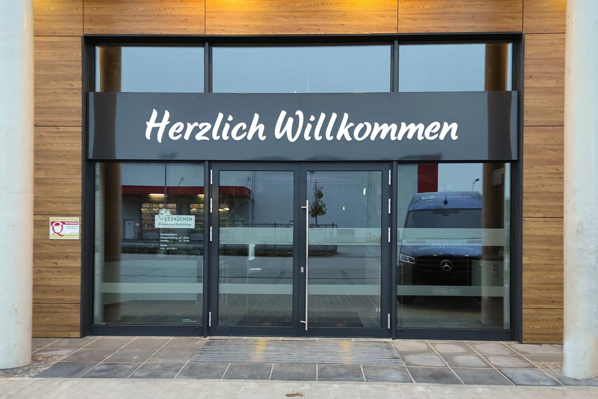 Leuchtwerbung Herzlich Willkommen