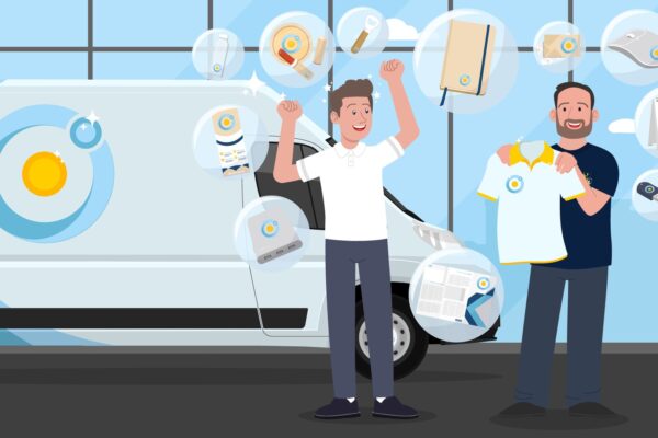 Illustration zweier Männer vor Lieferfahrzeug mit Werbeartikeln wie USB-Stick, Kalender, Poloshirt und Broschüren – Symbol für erfolgreiche Werbemittelumsetzung.