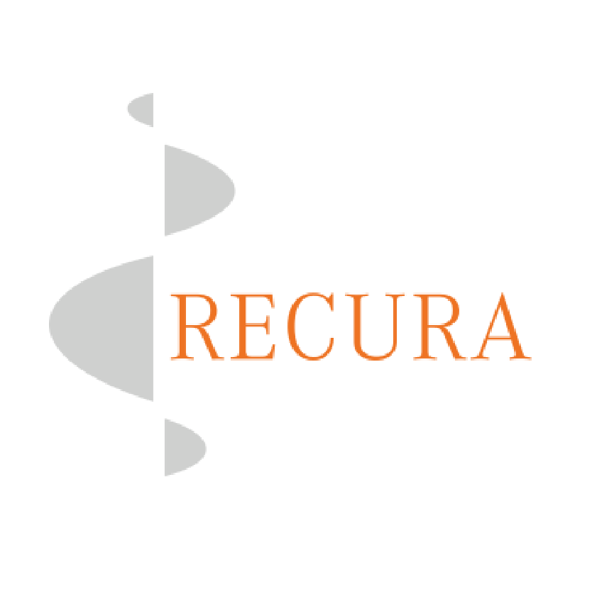 Logo der Recura Unternehmensgruppe mit stilisierter grauer Spiralform und orangefarbener Schrift – Anbieter für Gesundheit, Pflege und Reha-Leistungen