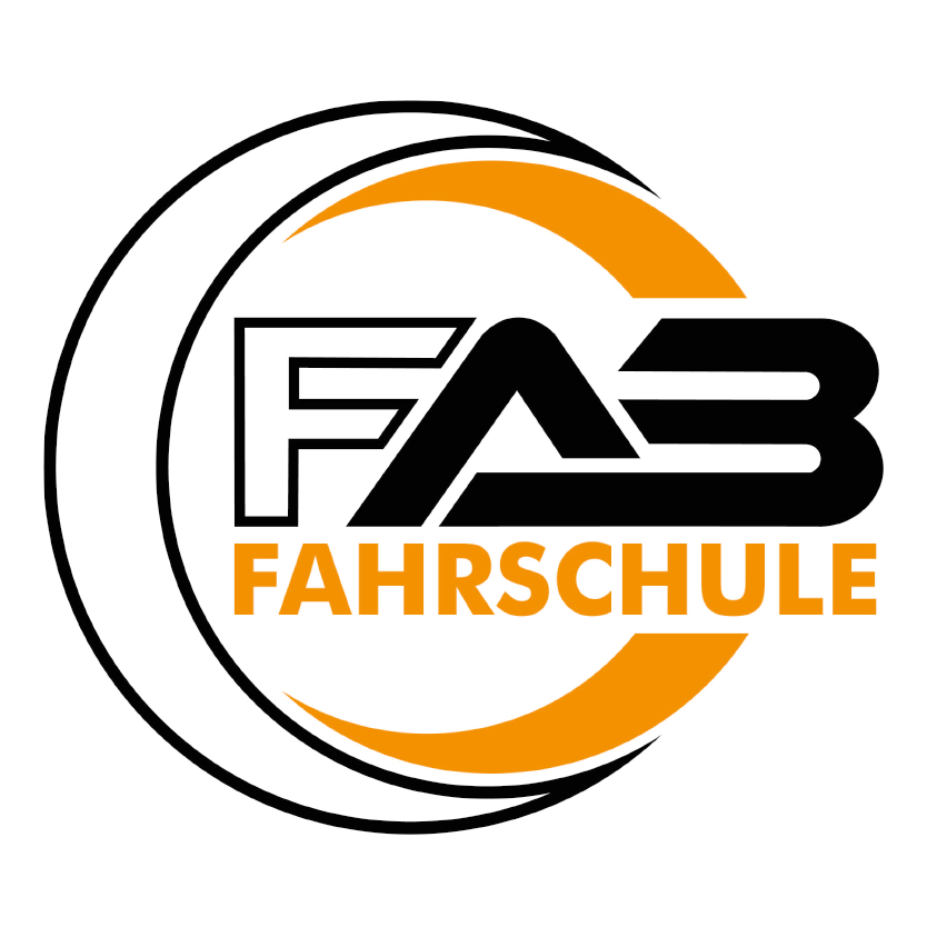 Logo der FAB Fahrschule mit stilisierten Initialen und geschwungener orange-schwarzer Kreisform