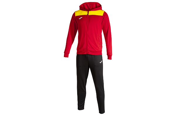 Roter Joma Trainingsanzug mit Kapuze – Veredelung mit Vereinslogo, Namen und Nummern in Berlin & Brandenburg.